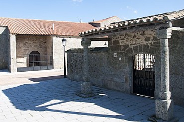 Iglesia de Santa Marina y Cementerio de Villar del Buey