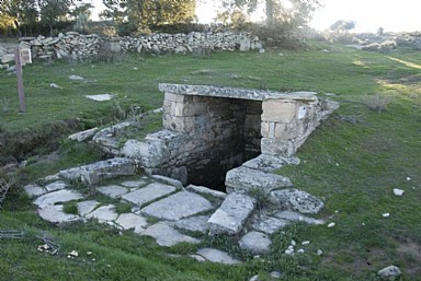 Fuente de Pila Blanca