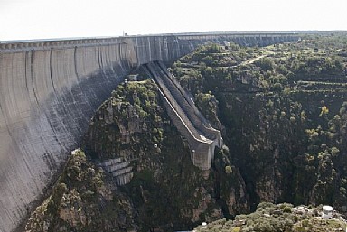 Presa de Almendra