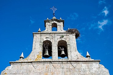 Espadaña de la Iglesia de San Martín de Tours en Fornillos de Fermoselle
