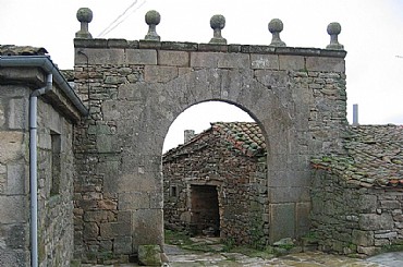 Palacio de los Cinco Bolos